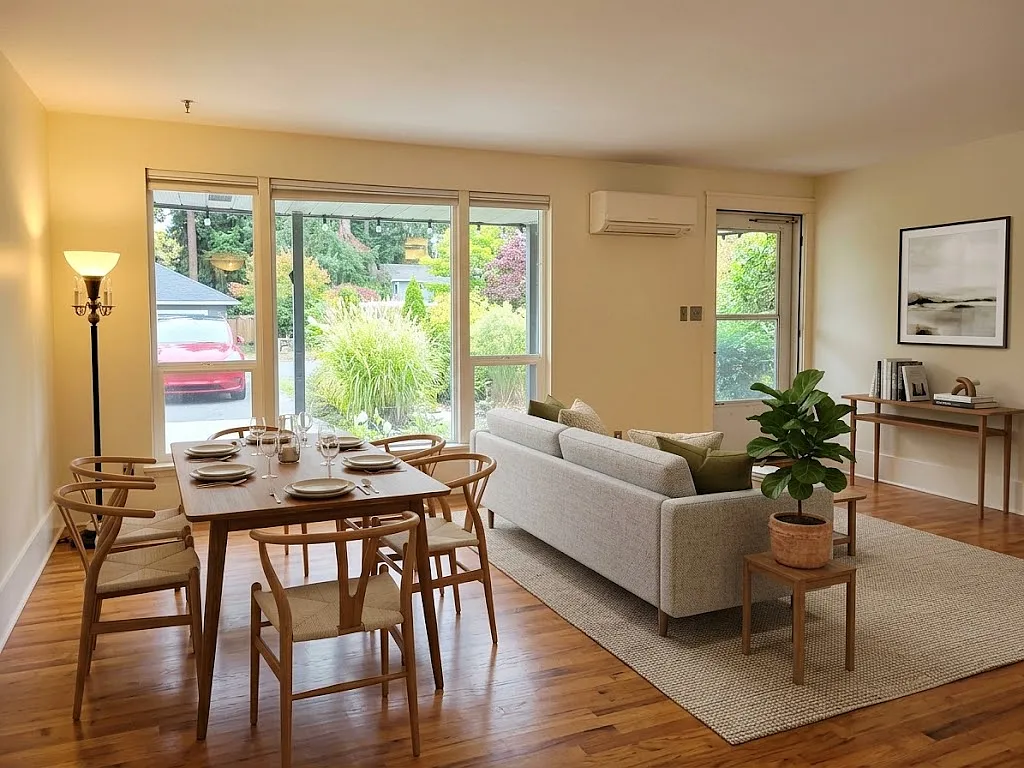 3 bed, 1310 sqft, $3,199 — Photo 2