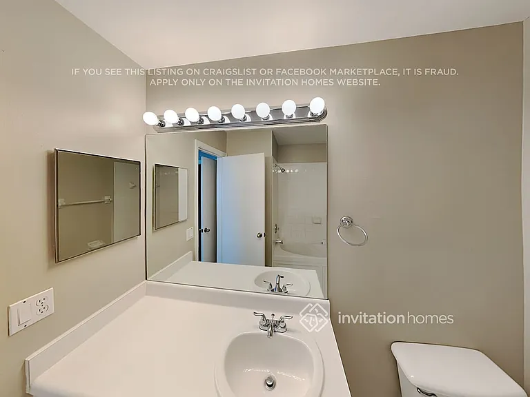 4728 SW 13th Pl — Photo 16