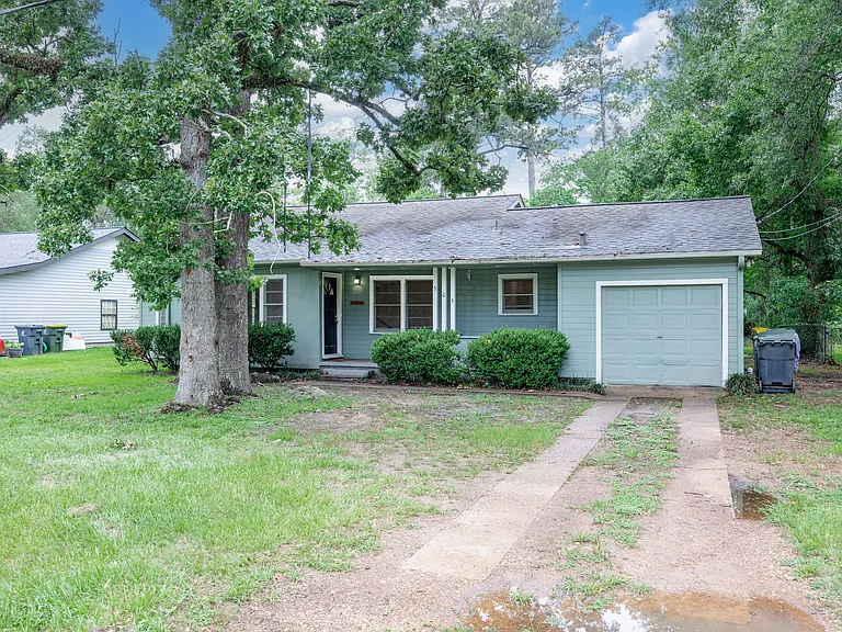 305 Harris Blvd — Photo 1