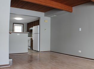 485 Meadow Green Ln, Round Lake Beach, IL 60073