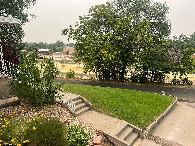 Lorey Dr — Photo 20
