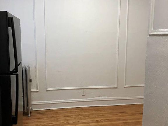 3rd image of 6855 S Crandon Ave #3