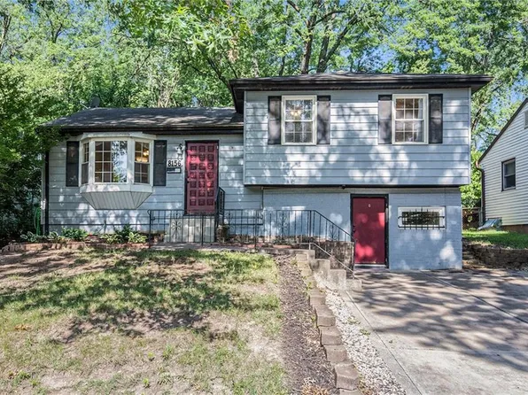 8156 NE San Rafael Dr, Kansas City, MO 64119