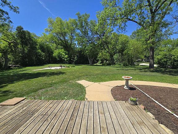 3rd image of 1705 S Calhoun ROAD