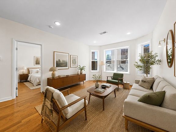 4th image of 1655 N Fairfield Ave APT 302