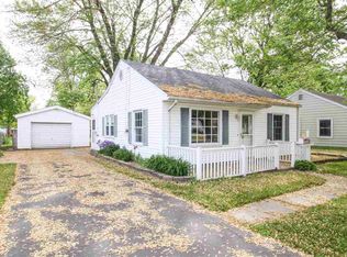 1553 Pulaski St, Lincoln, IL 62656