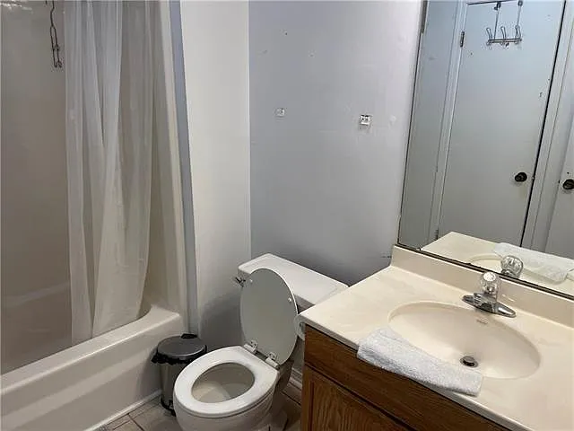 2948 Manhattan Blvd #213 — Photo 8
