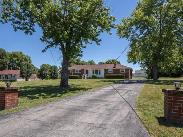 1018 N Graycroft Ave, Madison, TN 37115