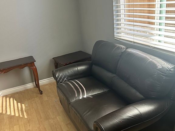 3rd image of 521 Island Breeze Ln #1