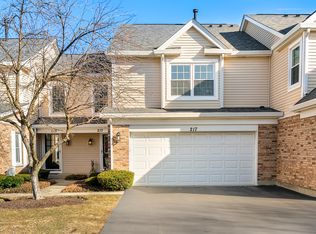 217 E Theodore Ln, Itasca, IL 60143