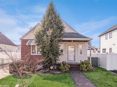 286 Hoffman Street, Franklin Square, NY, 11010