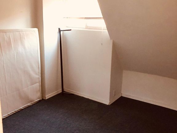 5th image of 1020 S Claremont Ave #3