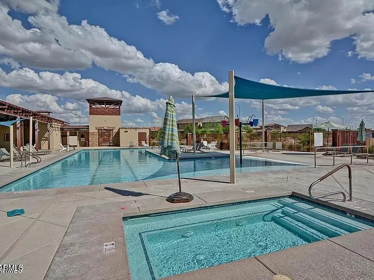 9969 W Robin Ln — Photo 42
