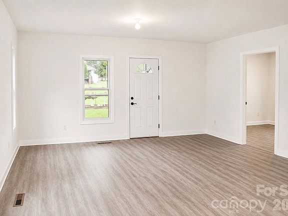 2nd image of 2108 Brantley Rd