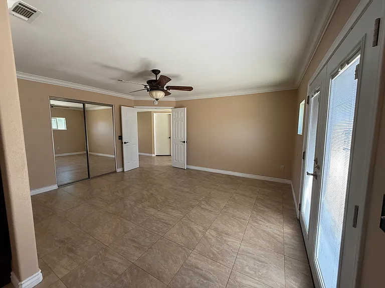 2251 Indian Horse Dr — Photo 10