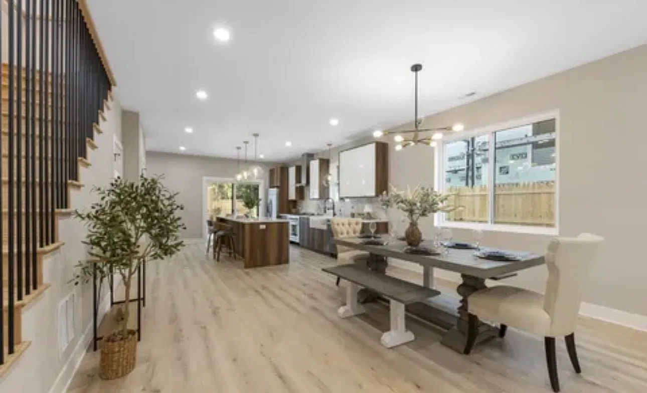 3 bed, 2.5 bath, 2200 sqft, $4,300 — Photo 4