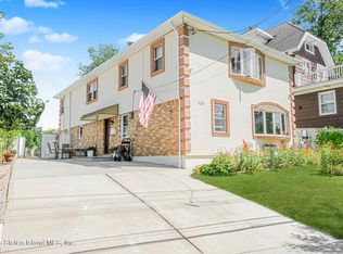 125 Ridgecrest Ave, Staten Island, NY 10312