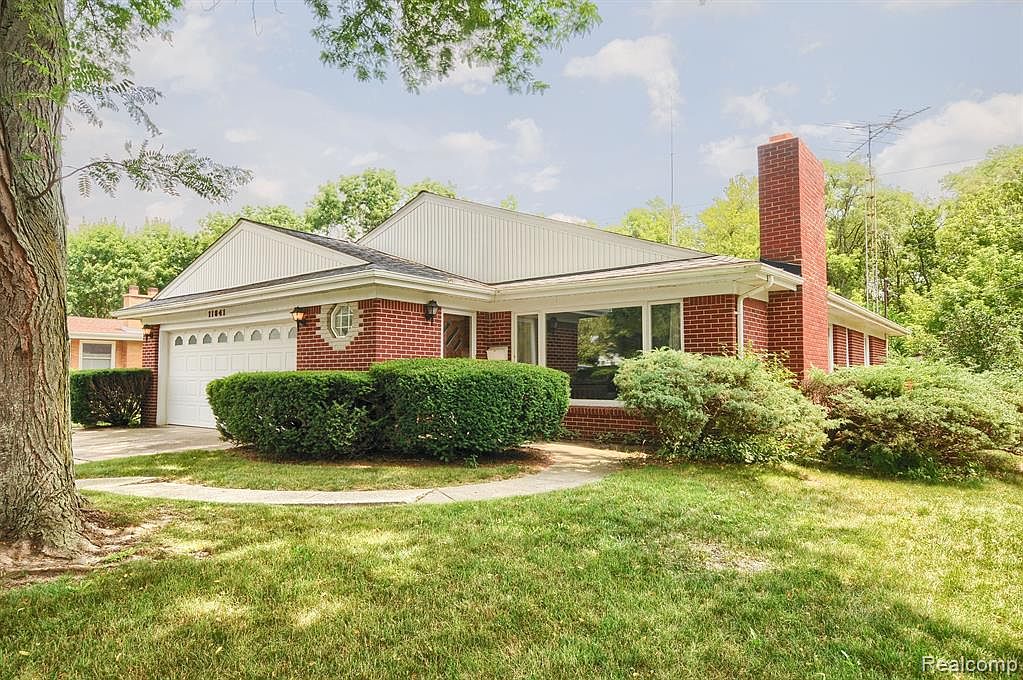 11841 Curwood Dr, Grand Blanc, MI 48439 Zillow