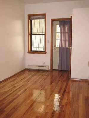 Rented by MCR Realty | media 15