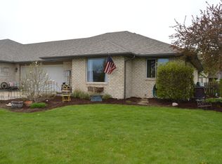 886 Edgewater Dr, Morris, IL 60450