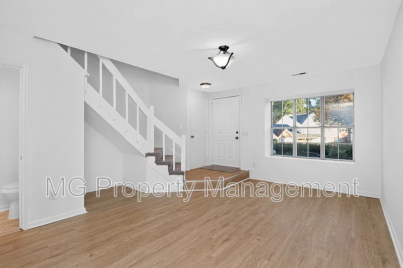 2 bed, 2.5 bath, 977 sqft, $1,350 — Photo 4