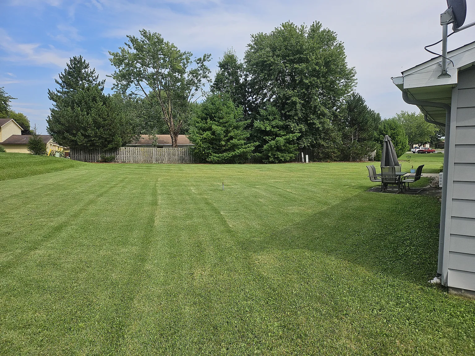 2 bed, 900 sqft, $1,400 — Photo 3