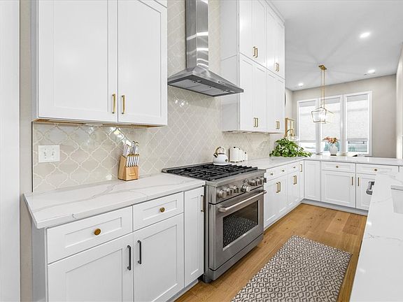 3rd image of 3507 SW Awakening Ave