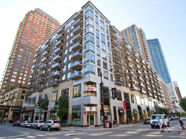 1 E 8th St APT 802