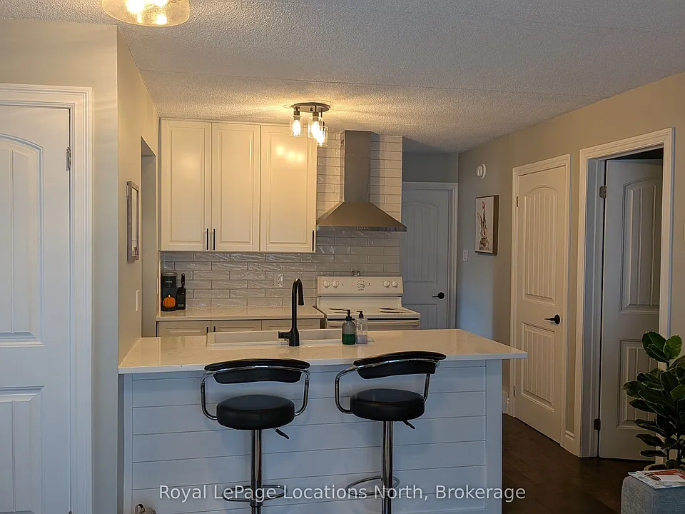 19 Dawson Dr #64