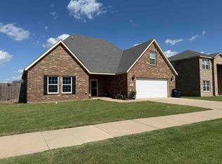 3623 Plantation Dr, Enid, OK 73703