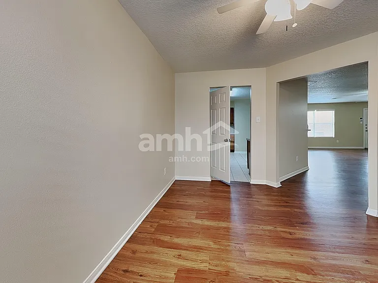 5602 Darby Square Trl — Photo 5
