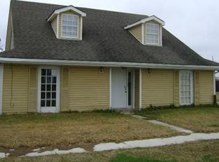 3300 Chalona Dr, Chalmette, LA 70043