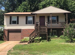 2573 Sommerville Dr, High Ridge, MO 63049