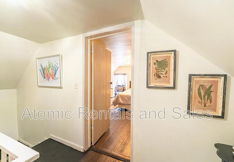 714 E Jefferson St — Photo 3
