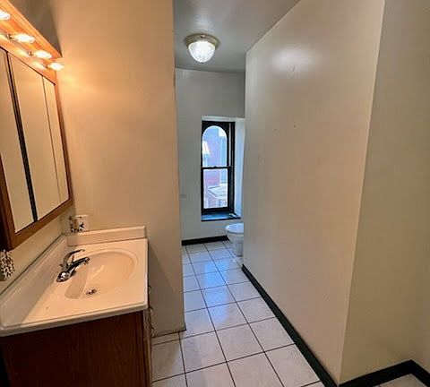 2nd image of 761 W 3rd St APT 4