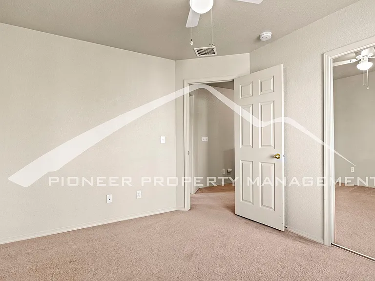 3654 Tail Wind Dr — Photo 17
