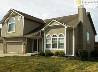 2437 NE Old Paint Rd, Lees Summit, MO 64086