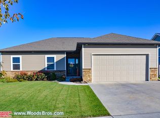 1500 W Lander Dr, Lincoln, NE 68521