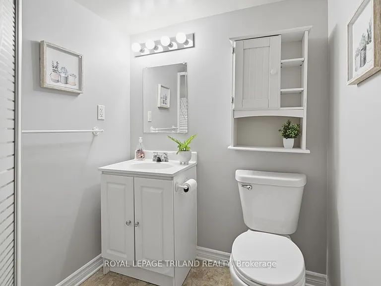 600 Hyde Park Rd #127 — Photo 39