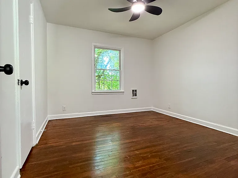 652 Miller St #2 — Photo 12
