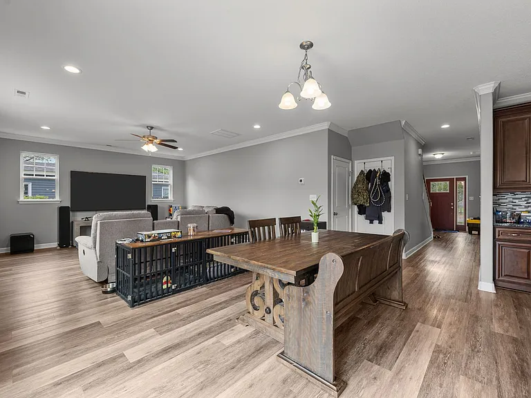 8128 Van Patten Rd — Photo 9