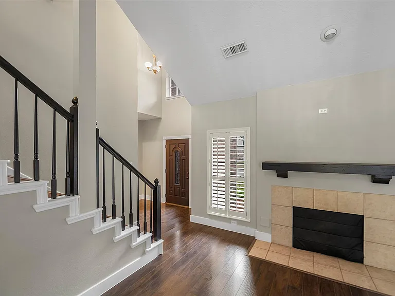 7914 Millbrook Dr — Photo 4