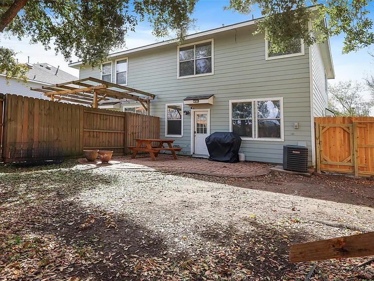 418 Folk Crest Ln — Photo 24