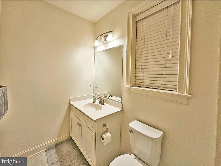 3332 Burton Dr — Photo 26