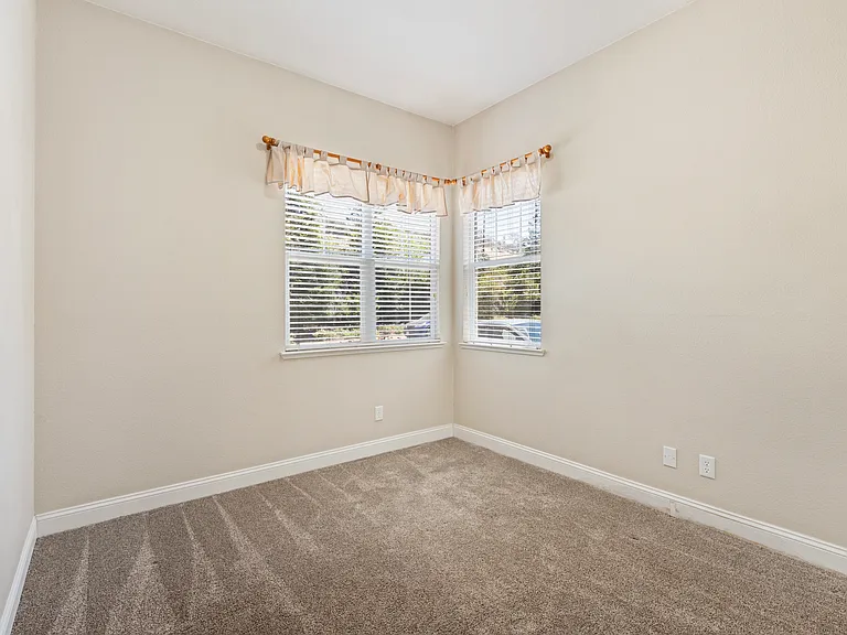 1121 Galston Dr — Photo 14