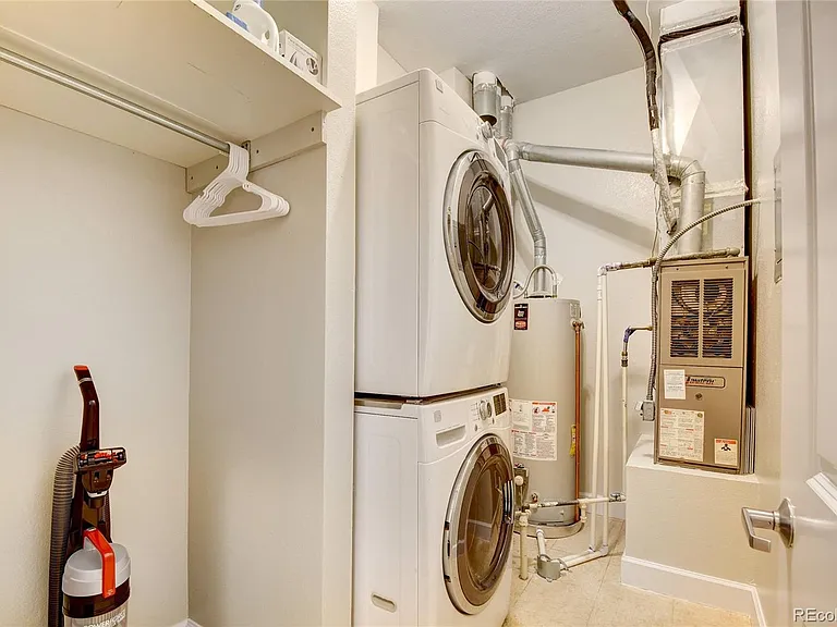 5677 Park Pl #205B — Photo 24