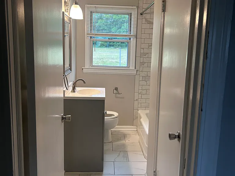 3074 Roberta Rd — Photo 2