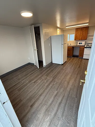 404 W University Way #5 Photo 1