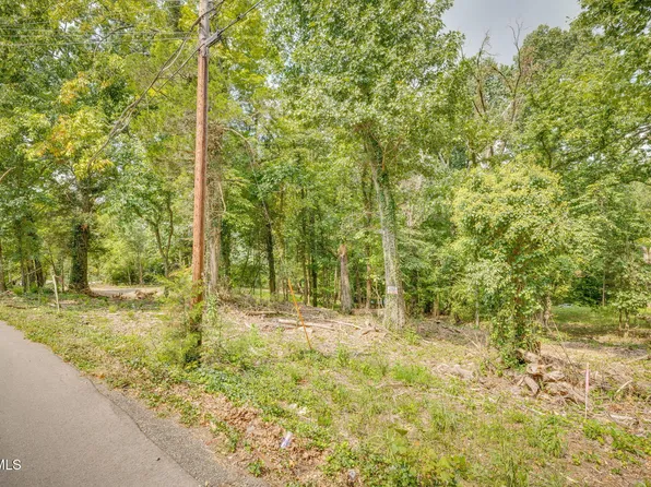 3626 Thornton Dr, Kingsport, TN 37664