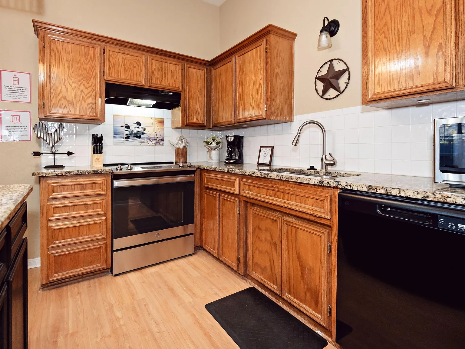 4 bed, 3.0 bath, 1882 sqft, $685 — Photo 4